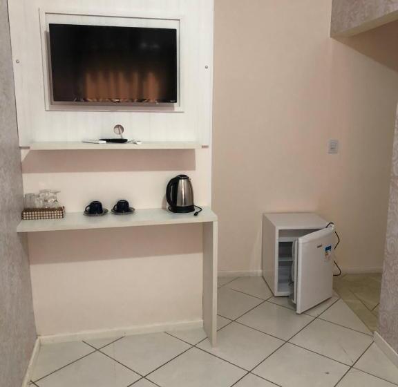 פנסיון Pousada Central