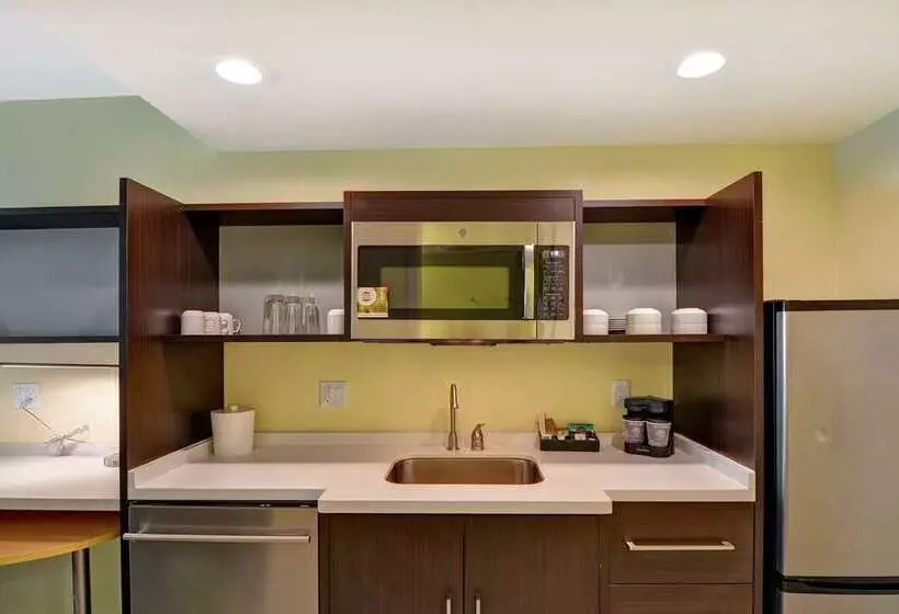هتل Home2 Suites By Hilton Hilton Head
