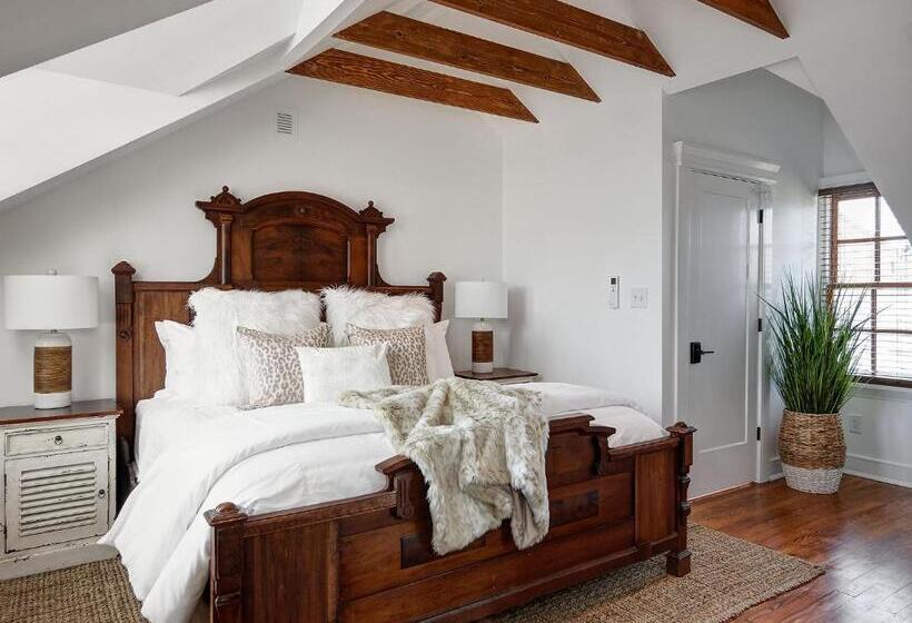 تختخواب و صبحانه Casablanca