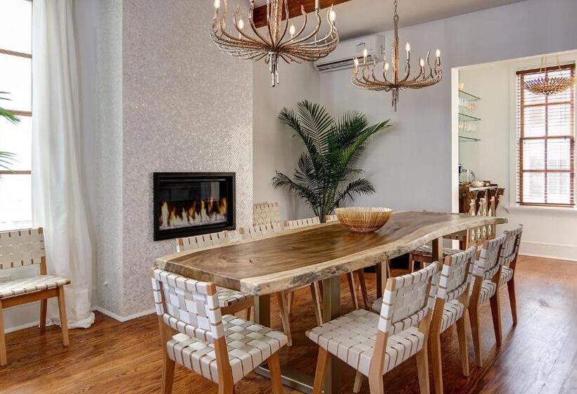 تختخواب و صبحانه Casablanca