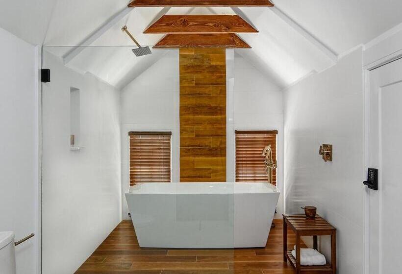 تختخواب و صبحانه Casablanca