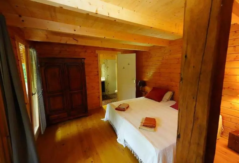 ベッドアンドブレックファースト La Pierre Blanche