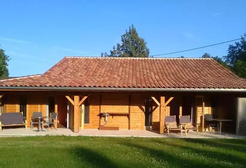 ベッドアンドブレックファースト La Pierre Blanche