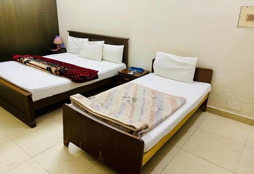 هتل Mehran Multan