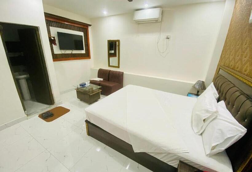 هتل Mehran Multan