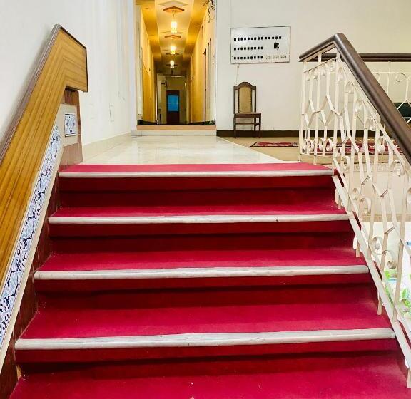 هتل Mehran Multan