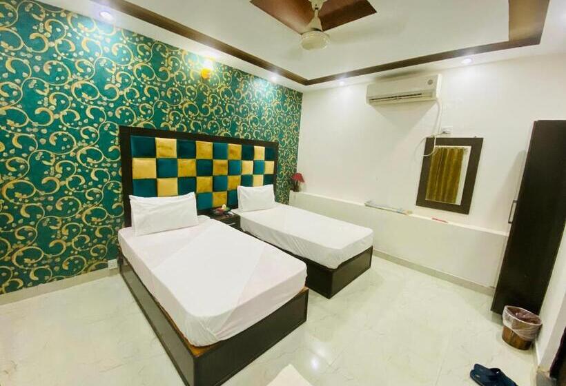 هتل Mehran Multan