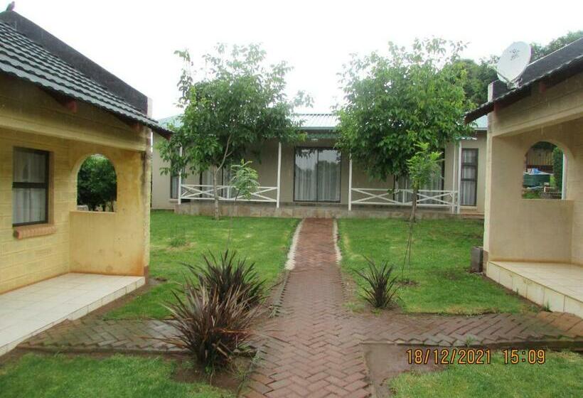 پانسیون Aloes Lodge