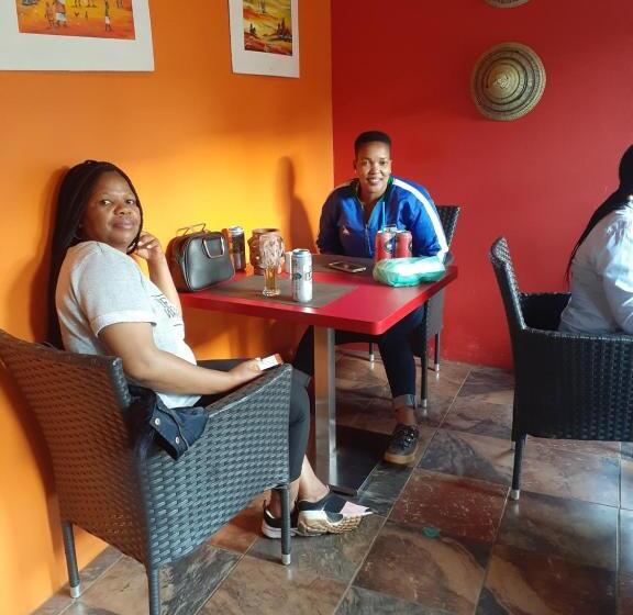 پانسیون Aloes Lodge