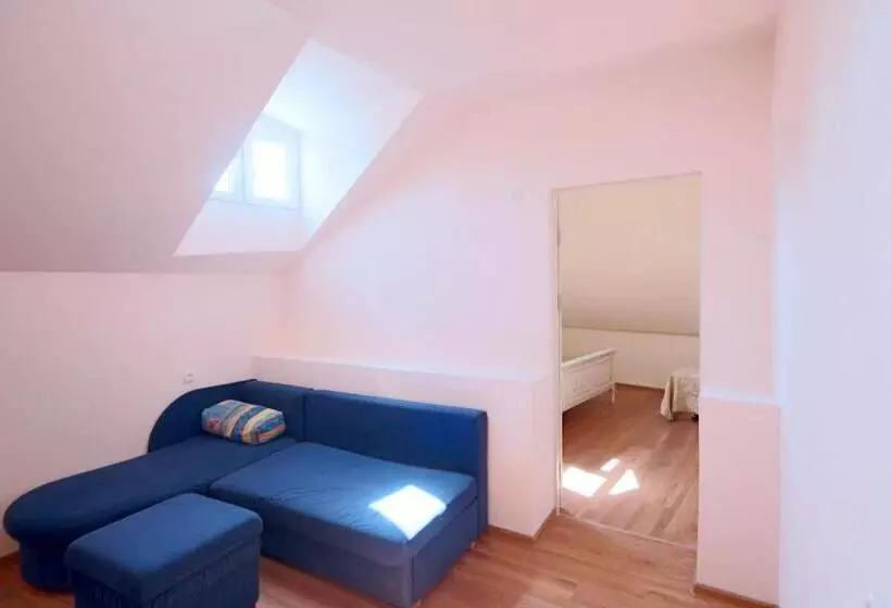 پانسیون Garnim Guest House