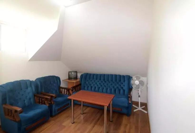 پانسیون Garnim Guest House