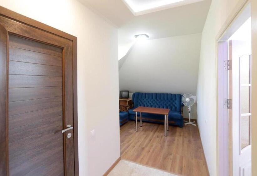 Pensió Garnim Guest House