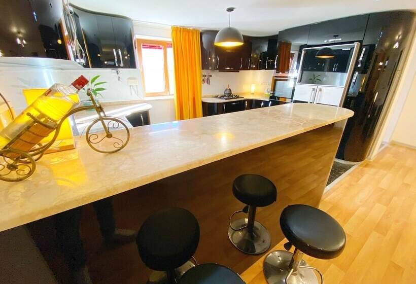 پانسیون Orange Kutaisi