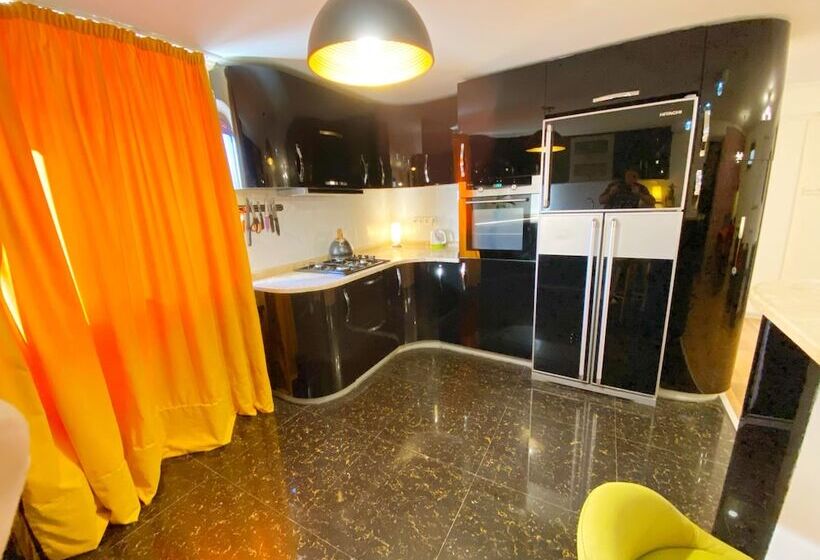 پانسیون Orange Kutaisi