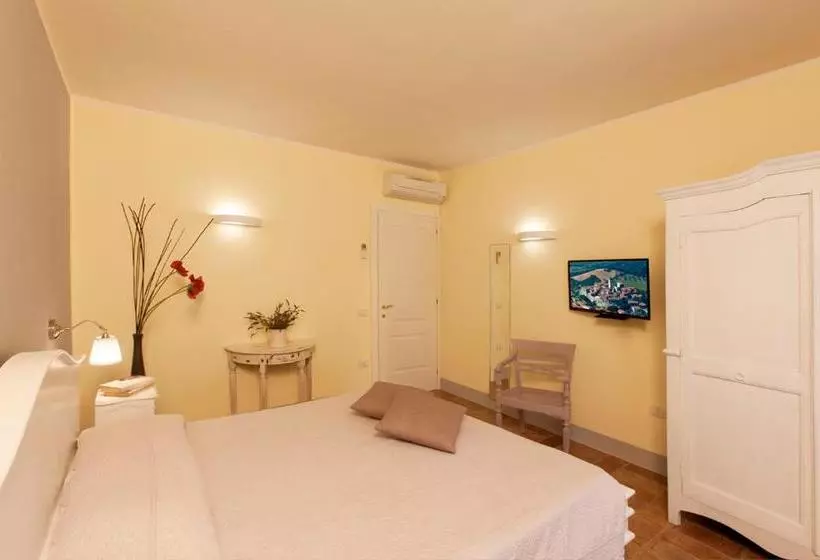 هتل Il Casale Degli Olivi