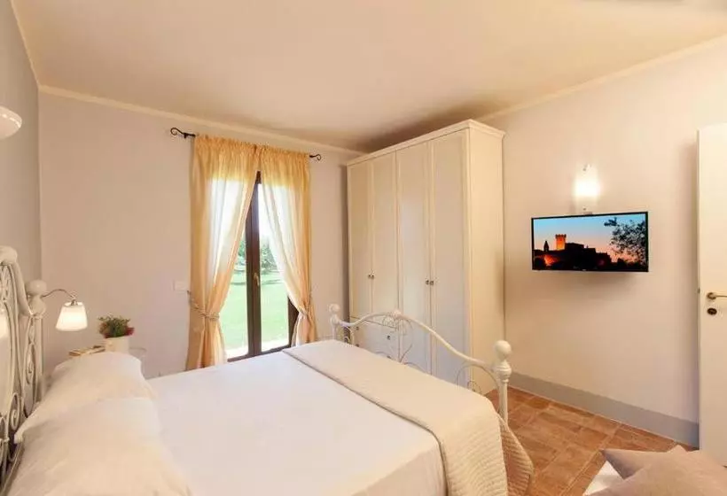 هتل Il Casale Degli Olivi