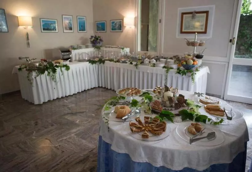 ホテル La Colonnina