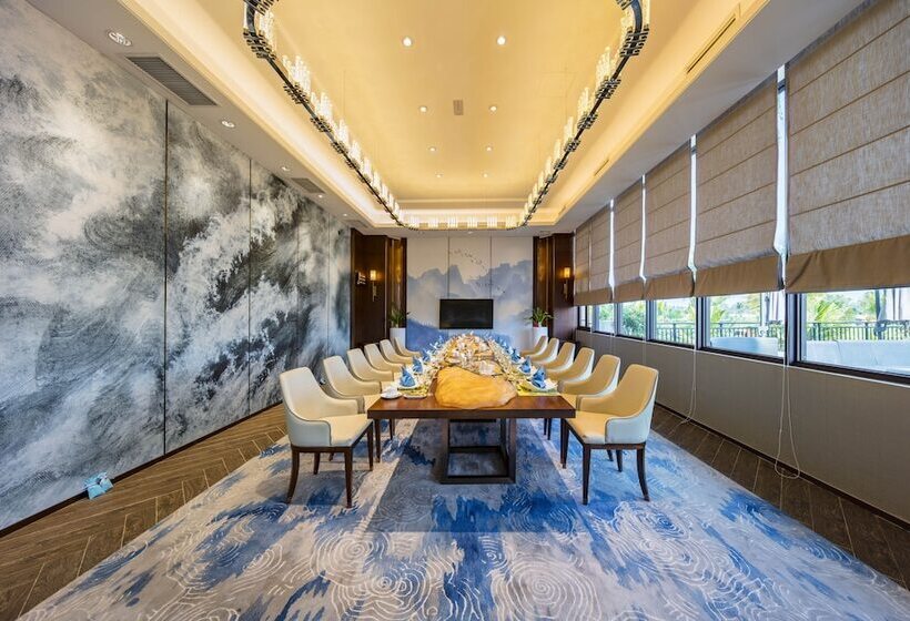 منتجع Forest City Golf