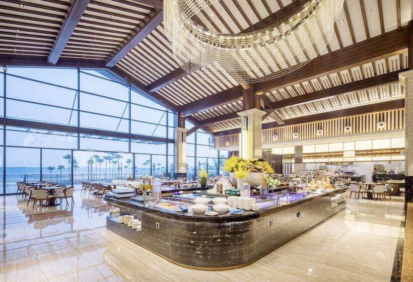 منتجع Forest City Golf