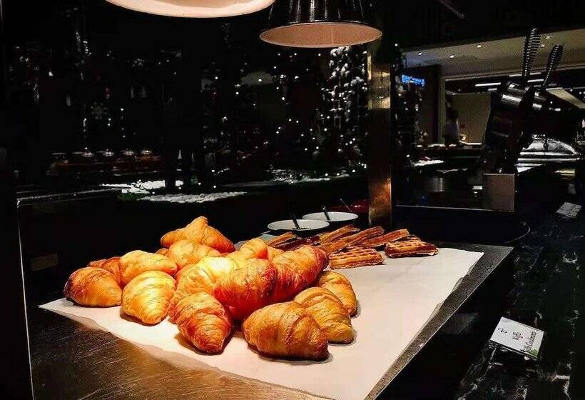 منتجع Forest City Golf