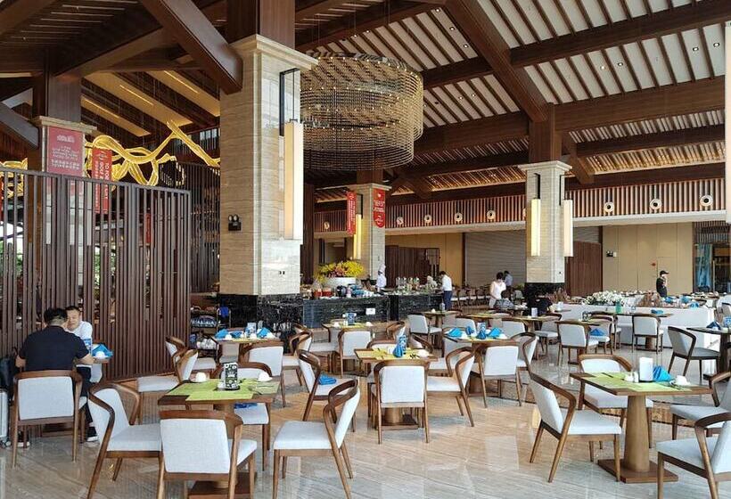 منتجع Forest City Golf