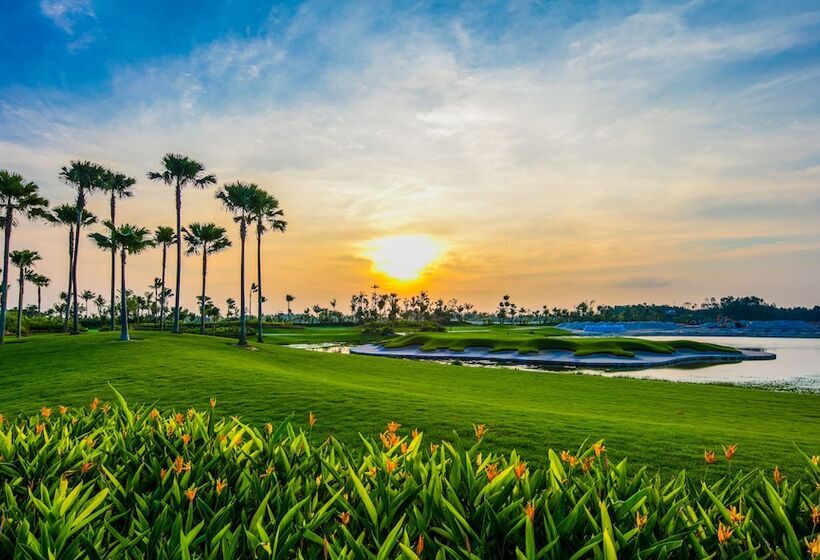 منتجع Forest City Golf