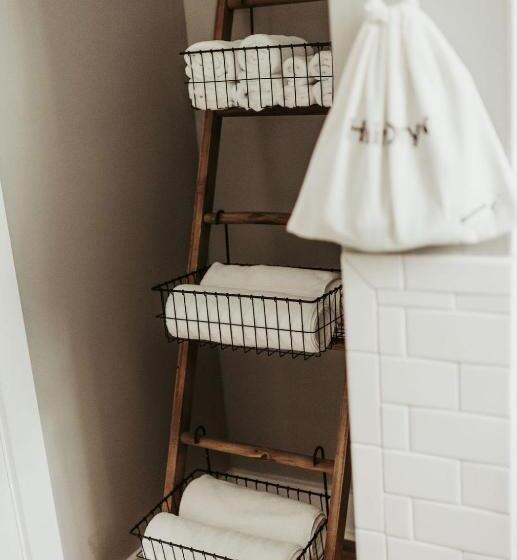 הוסטל The Bond 1835