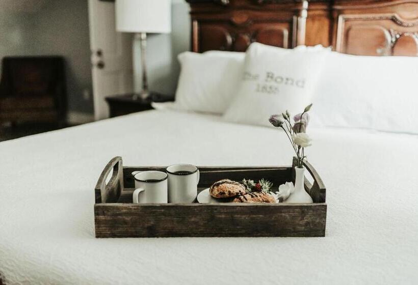 הוסטל The Bond 1835