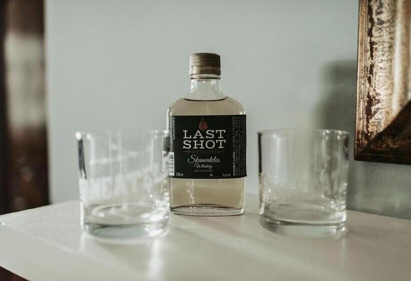 הוסטל The Bond 1835