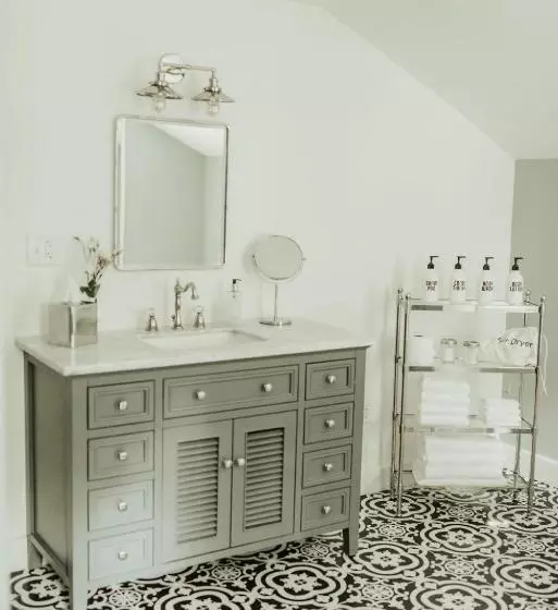 Retkeilymaja The Bond 1835