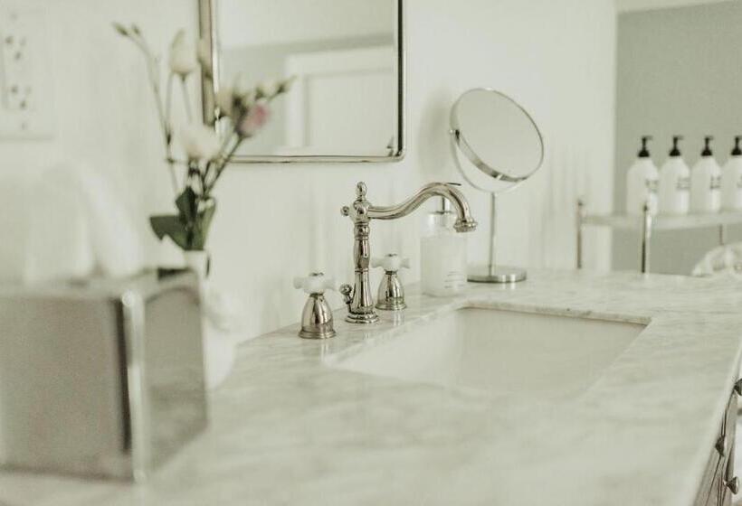 הוסטל The Bond 1835