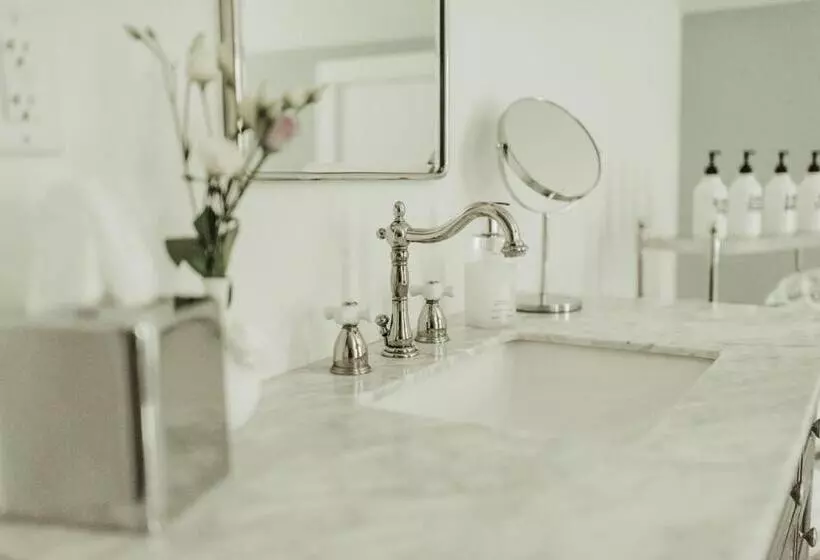 Retkeilymaja The Bond 1835