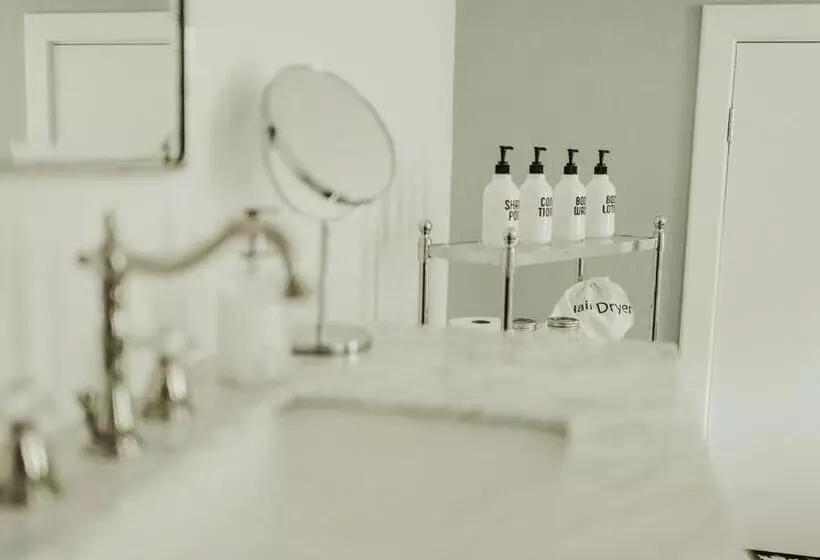 Retkeilymaja The Bond 1835