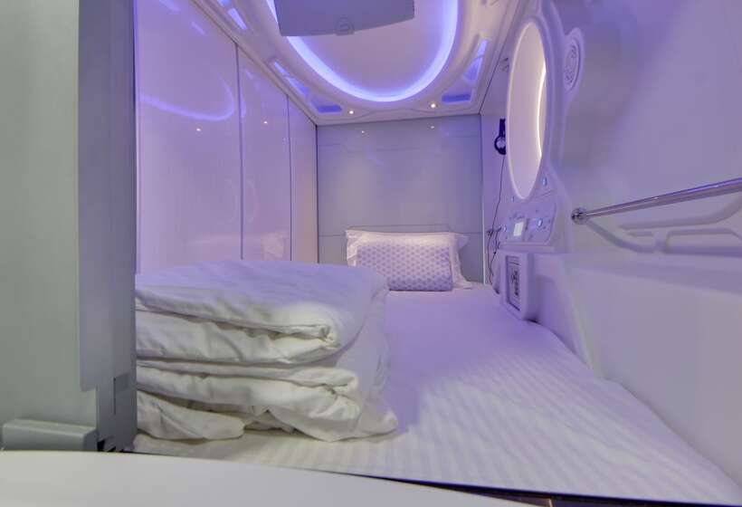 پانسیون Astropods Airport, Mumbai