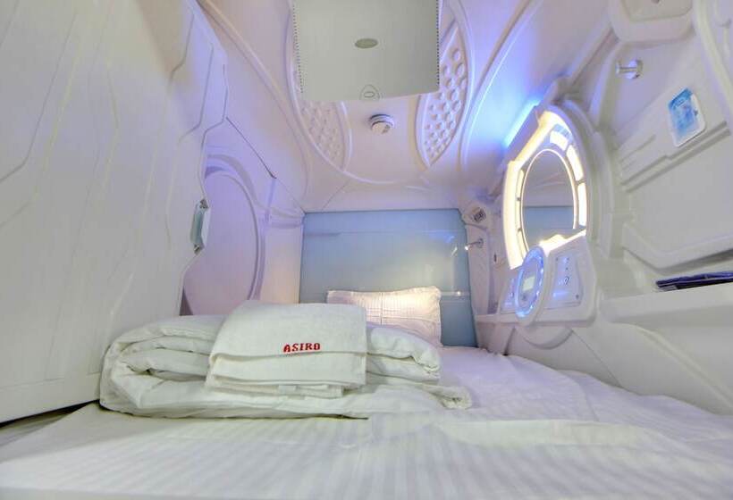 پانسیون Astropods Airport, Mumbai