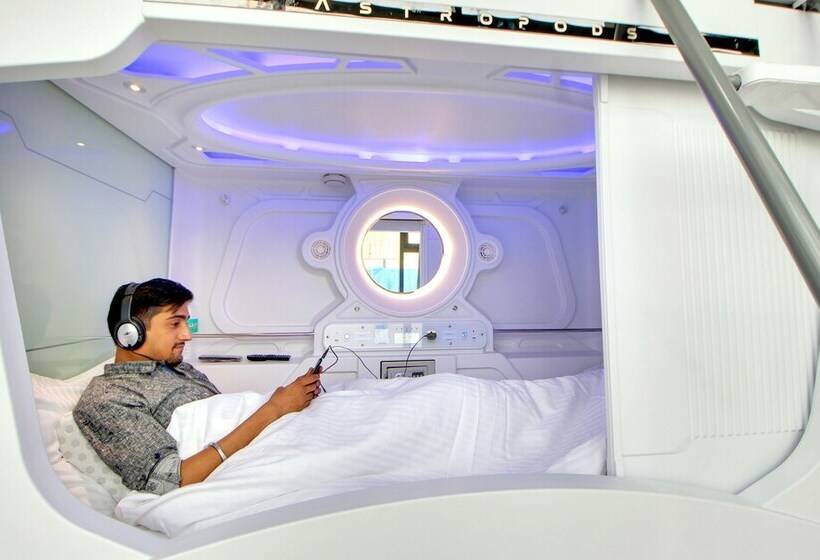 پانسیون Astropods Airport, Mumbai
