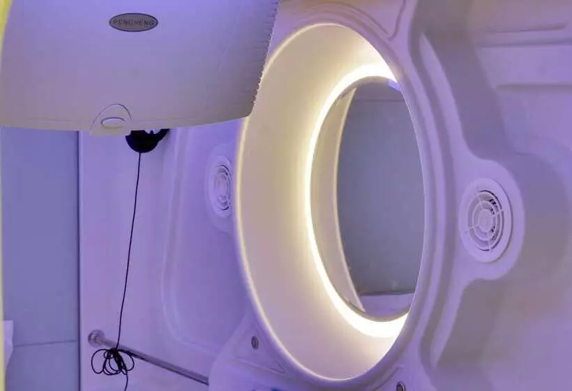 پانسیون Astropods Airport, Mumbai