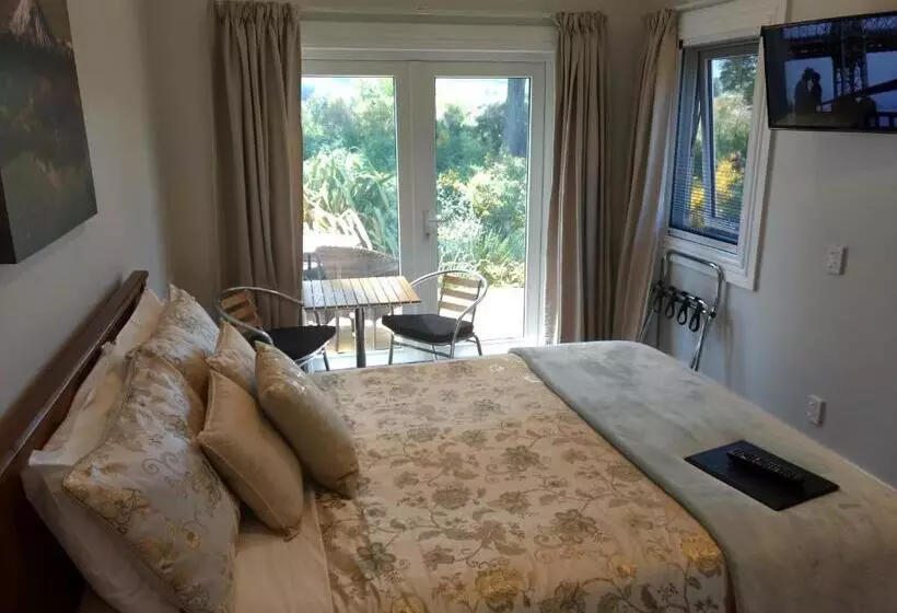 Bed and Breakfast Two Rivers Ohakune