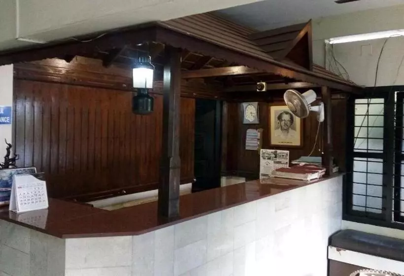 ペンション Nellimoottil Guest House