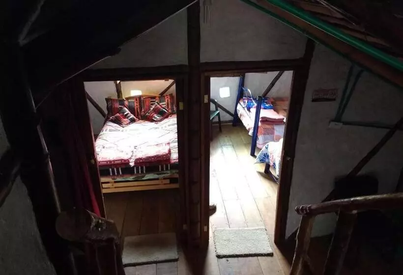 ユースホステル Casa Annunakis