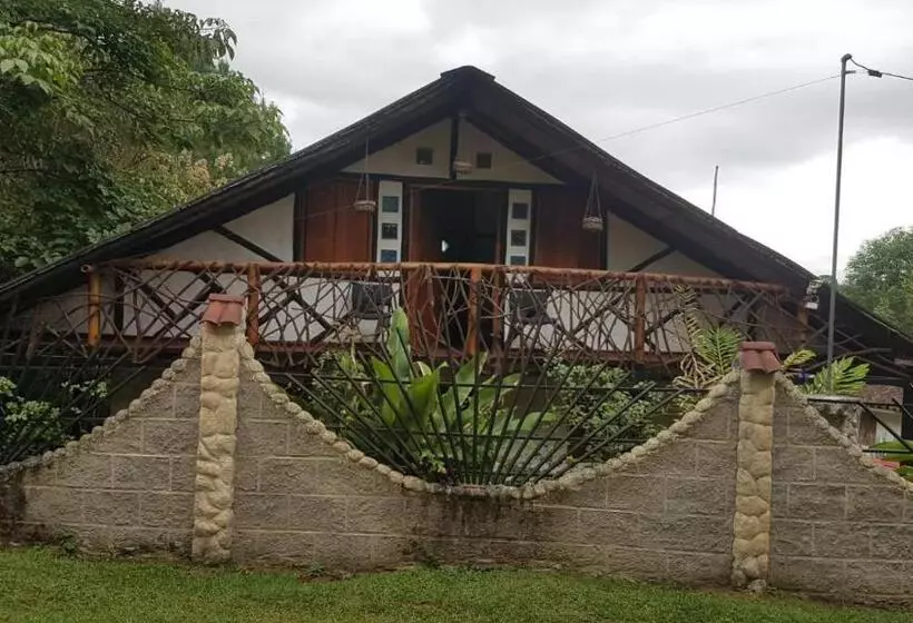 ユースホステル Casa Annunakis