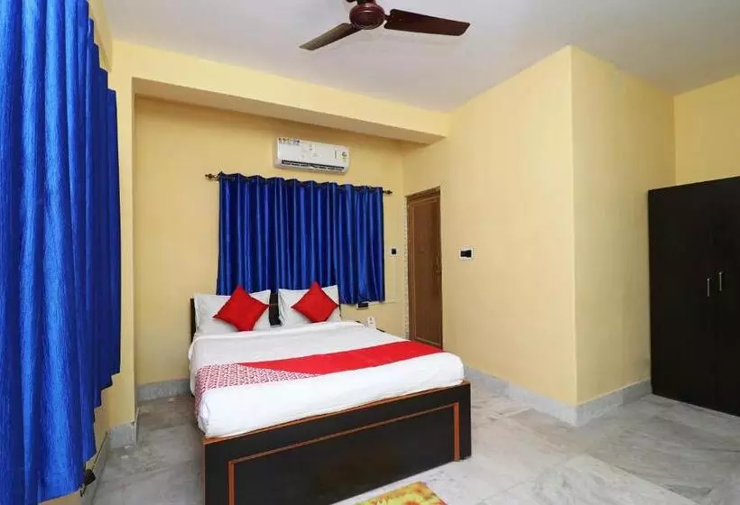 Oyo 11530 Hotel Palace