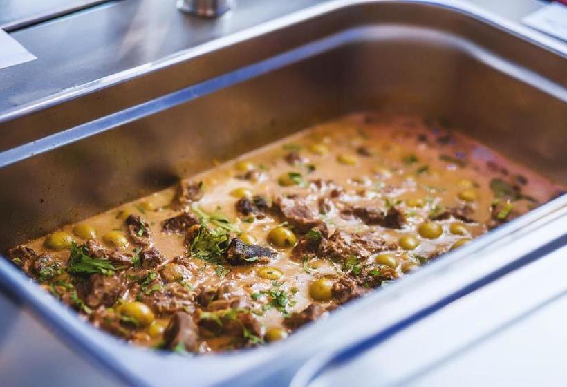 The Streamliner Hotel Apartment