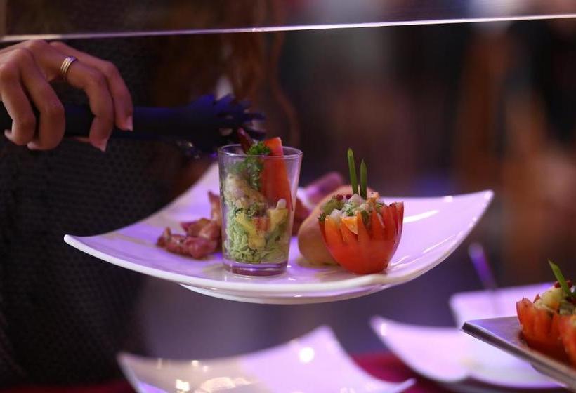 The Streamliner Hotel Apartment