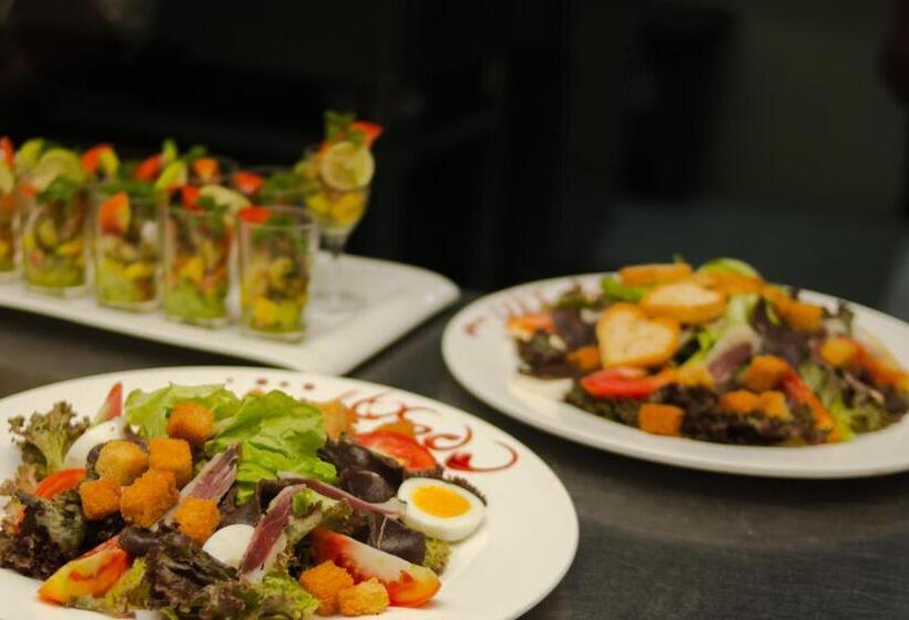 The Streamliner Hotel Apartment