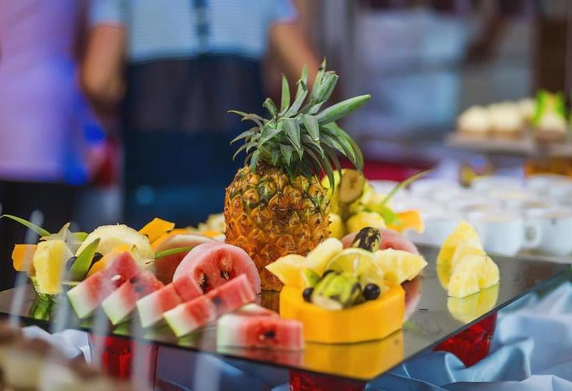 The Streamliner Hotel Apartment