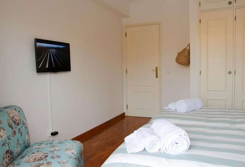 پانسیون Alameda Garden