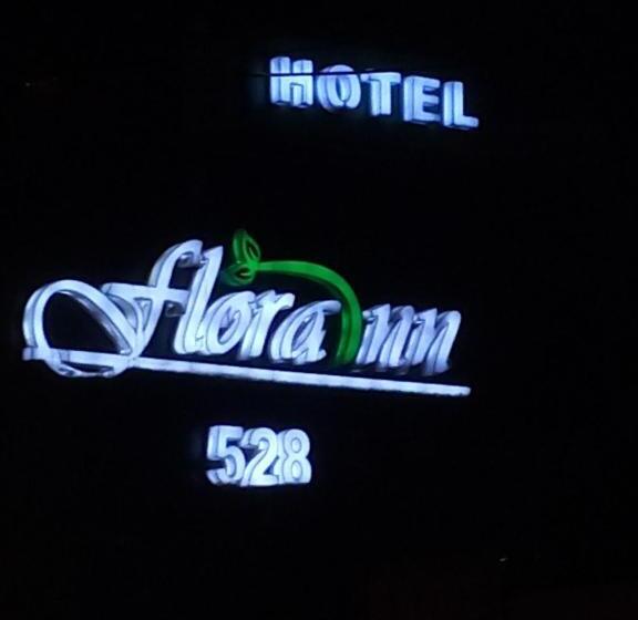 Hotel Flora Inn