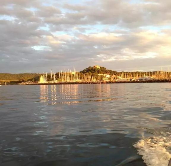 Hotel Hôtel Le Porquerollais