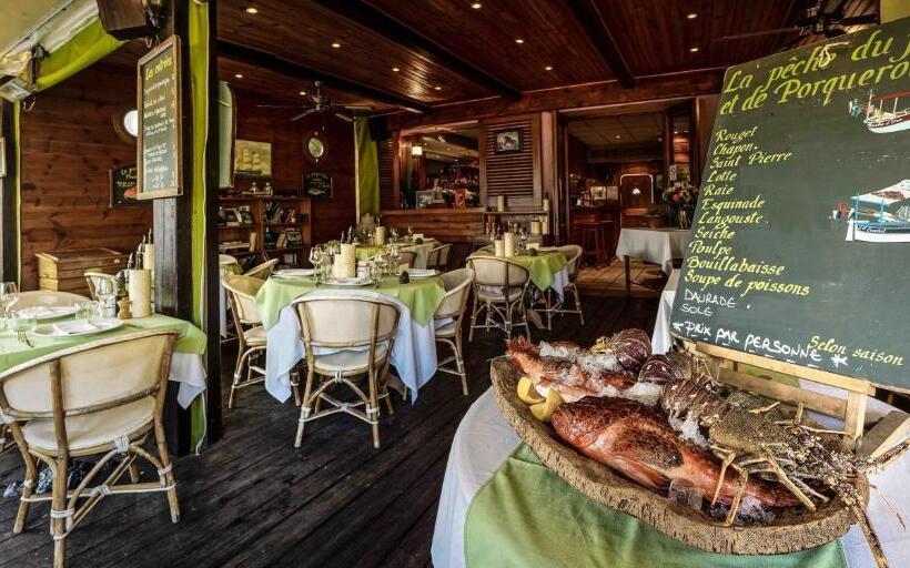 Hotel Hôtel Le Porquerollais